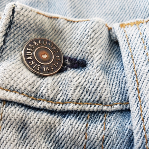 Vintage Levi’s Orange Tab W26 Flare Leg Light Wash Creased - Picture 15 of 16